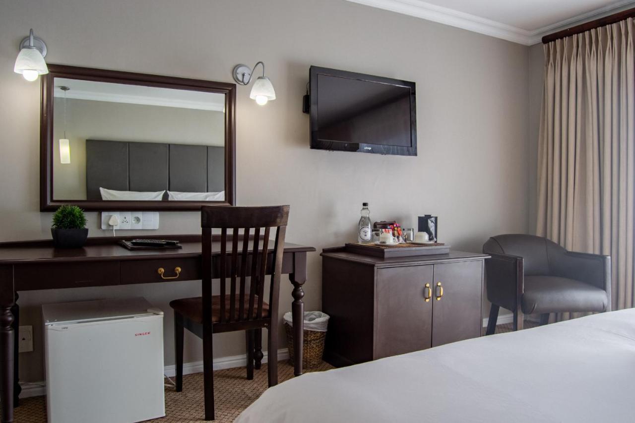 รัสลาแมร์ โฮเต็ล Hotel เดอร์บันวิลล์ ภายนอก รูปภาพ