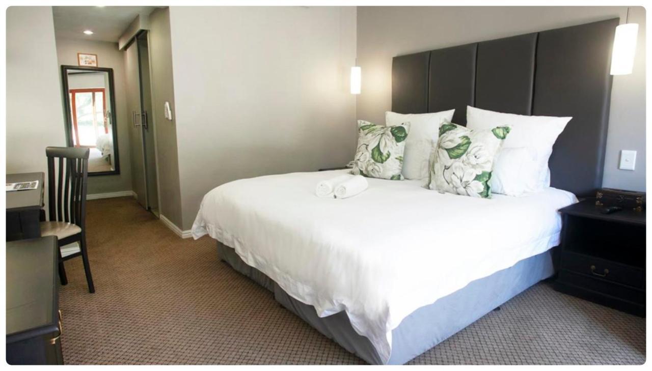 รัสลาแมร์ โฮเต็ล Hotel เดอร์บันวิลล์ ภายนอก รูปภาพ