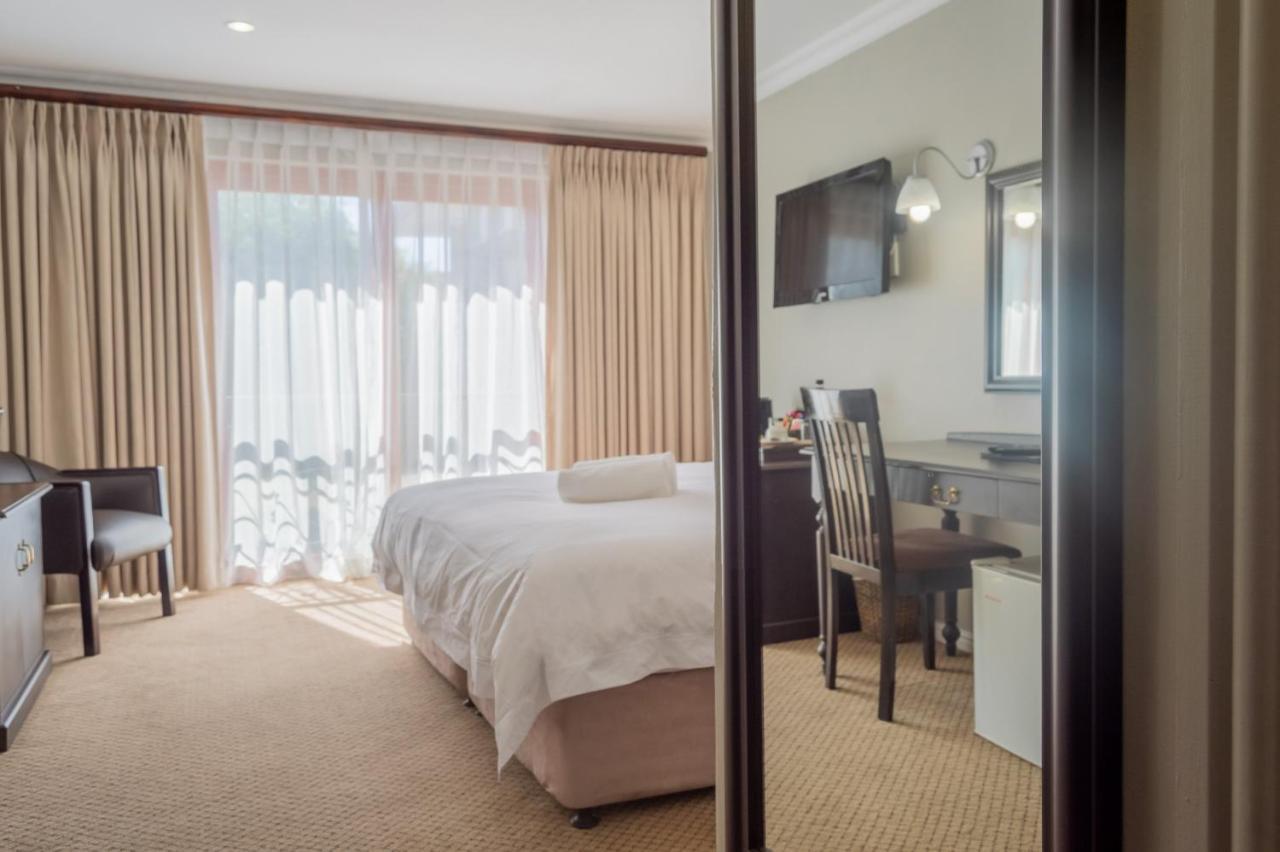 รัสลาแมร์ โฮเต็ล Hotel เดอร์บันวิลล์ ภายนอก รูปภาพ