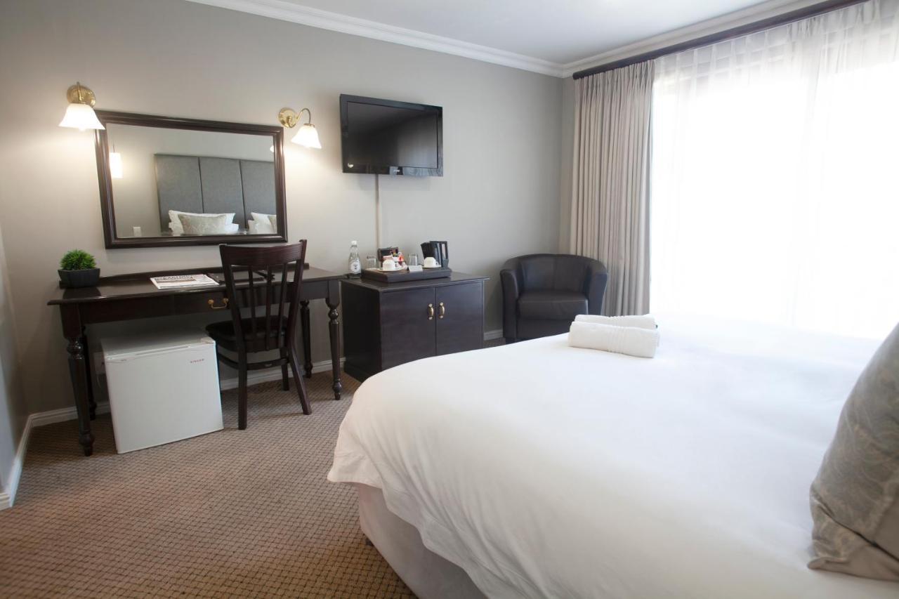 รัสลาแมร์ โฮเต็ล Hotel เดอร์บันวิลล์ ภายนอก รูปภาพ