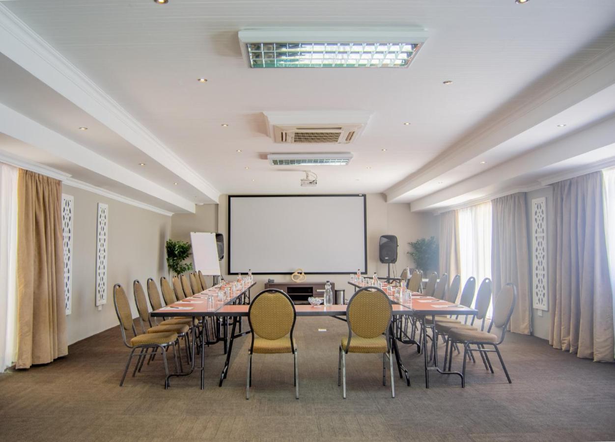 รัสลาแมร์ โฮเต็ล Hotel เดอร์บันวิลล์ ภายนอก รูปภาพ